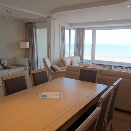 In With Sea Views Lägenhet